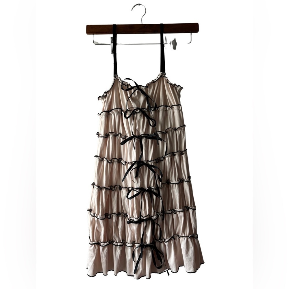 Cream and‎ black color intimate slip wear size S